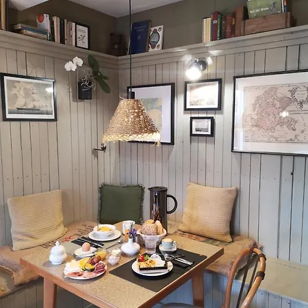 Pension Trent לינה וארוחת בוקר 3*